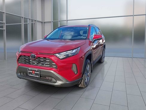 New 2025 Toyota RAV4 XLE image 4