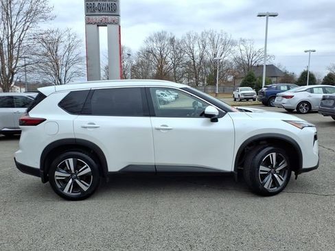 Certified 2025 Nissan Rogue SL w/ SL Premium Package image 2