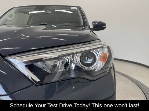 Used 2024 Toyota 4Runner Limited AWD/4WD image 5