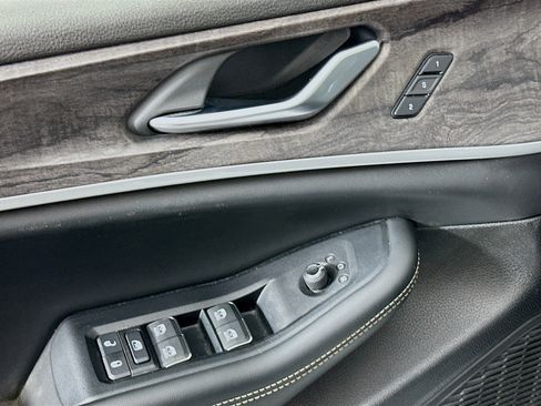 Used 2023 Jeep Grand Cherokee L Limited image 15