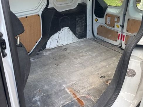 Used 2015 Ford Transit Connect XL image 2