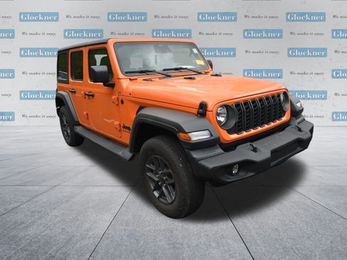 Used 2025 Jeep Wrangler Sport image 18