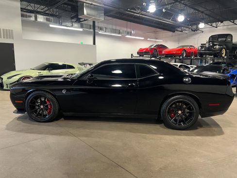 Used 2017 Dodge Challenger SRT Hellcat image 6