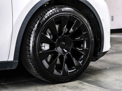 Used 2021 Tesla Model Y Long Range AWD/4WD image 62
