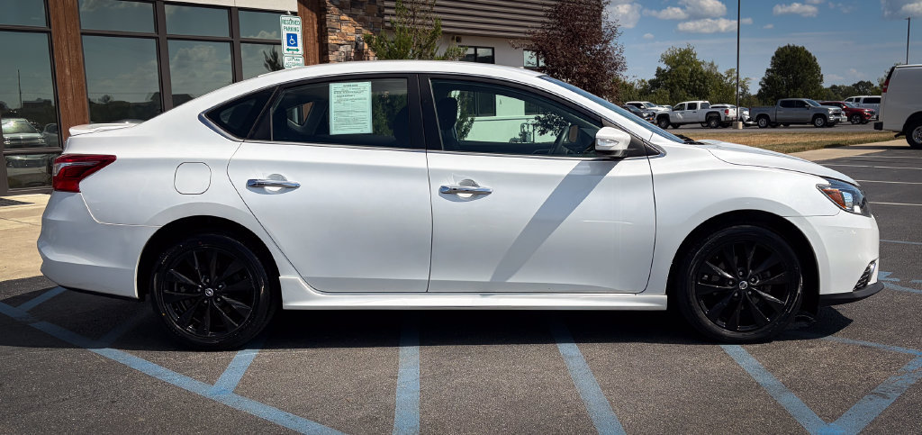Used 2017 Nissan Sentra SR FWD image 22