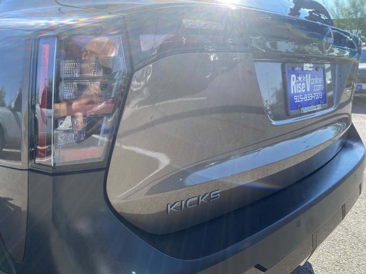 Used 2025 Nissan Kicks SV FWD image 8