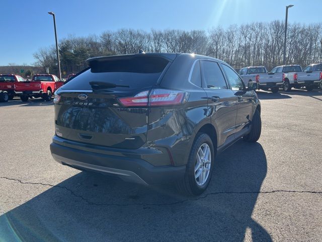 Used 2023 Ford Edge SEL w/ Convenience Package AWD/4WD image 3