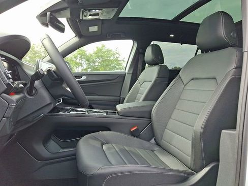 New 2026 Volkswagen Atlas Cross Sport SEL R-Line image 8