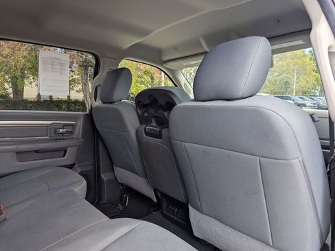 Used 2020 RAM 1500 Classic SLT image 12