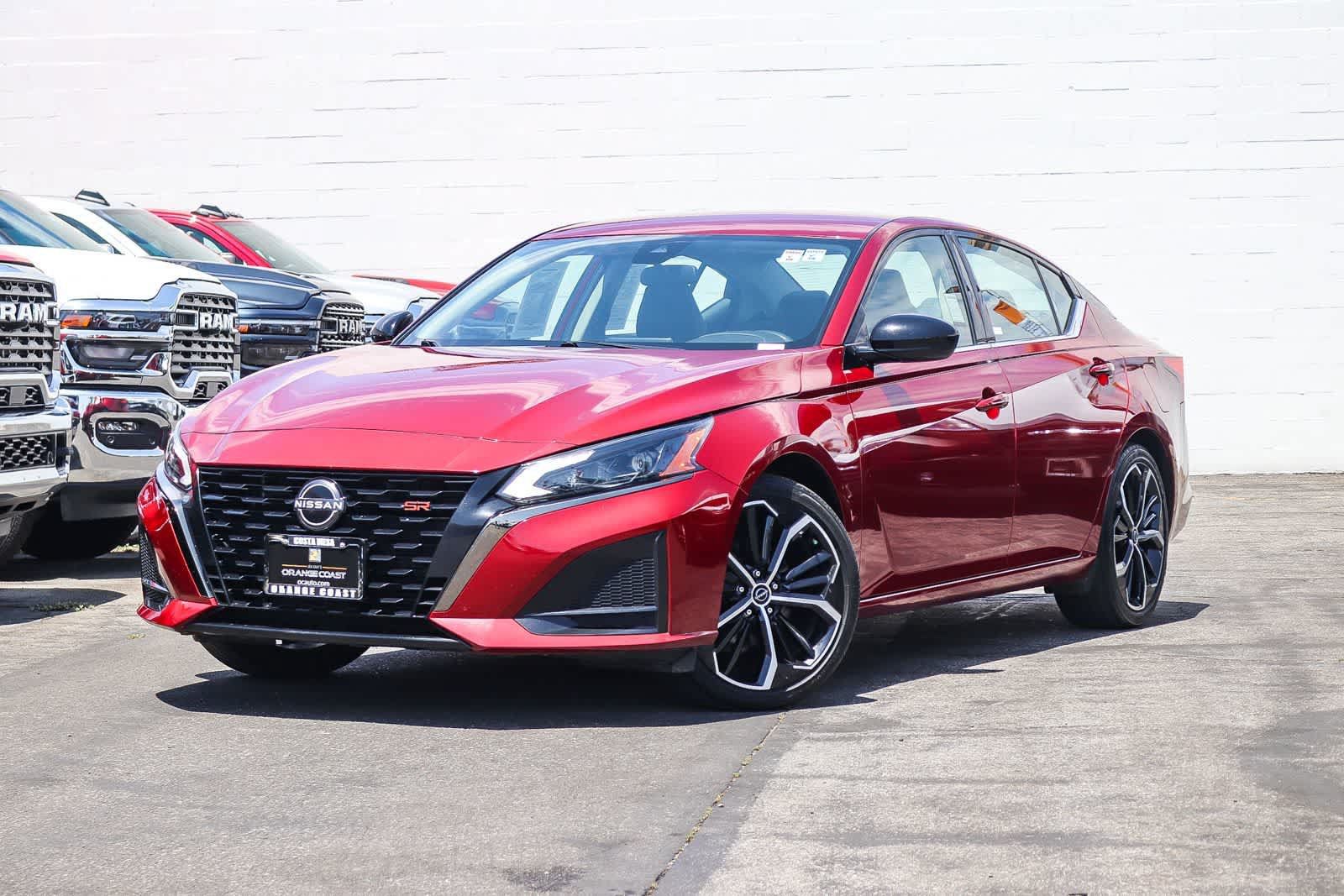 Used 2024 Nissan Altima 2.5 SR FWD image 1