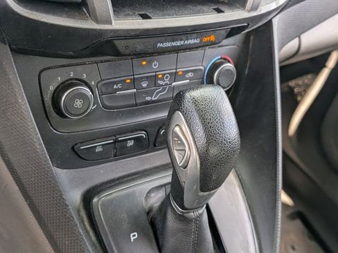 Used 2019 Ford Transit Connect XL FWD image 16