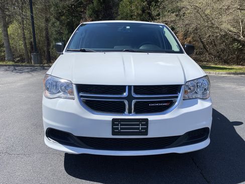 Used 2016 Dodge Grand Caravan American Value Package w/ UConnect Hands-Free Group image 3