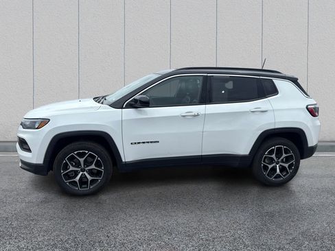 Used 2026 Jeep Compass Limited AWD/4WD image 4