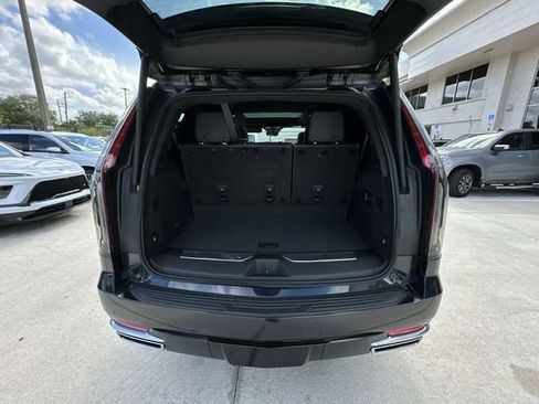 Certified 2023 Cadillac Escalade Premium Luxury RWD image 34