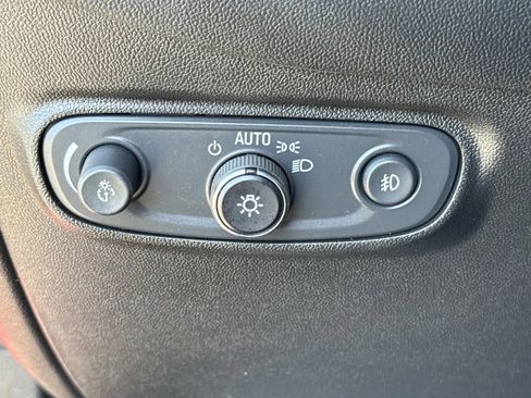 Used 2021 Chevrolet Equinox LT image 44