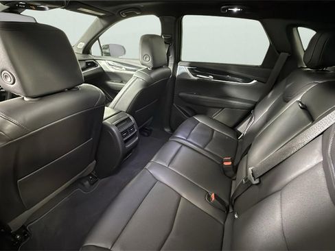 Used 2025 Cadillac XT5 Premium Luxury image 43