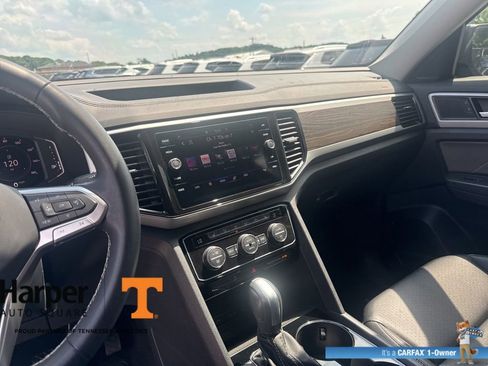 Used 2023 Volkswagen Atlas SE w/ Black Wheel Package FWD image 16