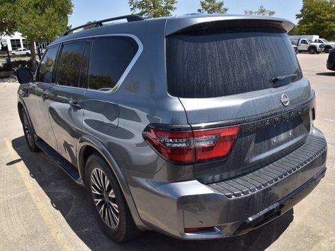 Used 2023 Nissan Armada SL w/ Midnight Edition Package RWD image 9
