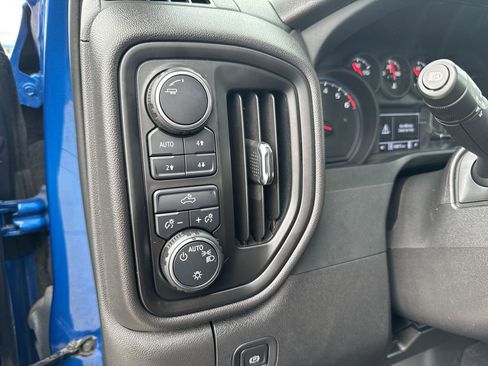 Certified 2023 Chevrolet Silverado 1500 Custom Trail Boss w/ LPO, Dark Essentials Package AWD/4WD image 24