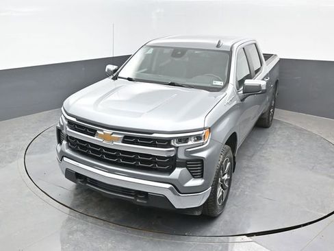 Used 2024 Chevrolet Silverado 1500 LT AWD/4WD image 16