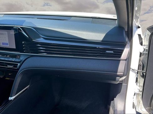 Used 2025 Toyota Camry LE image 26