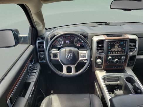 Used 2016 RAM 1500 Laramie w/ Convenience Group AWD/4WD image 7