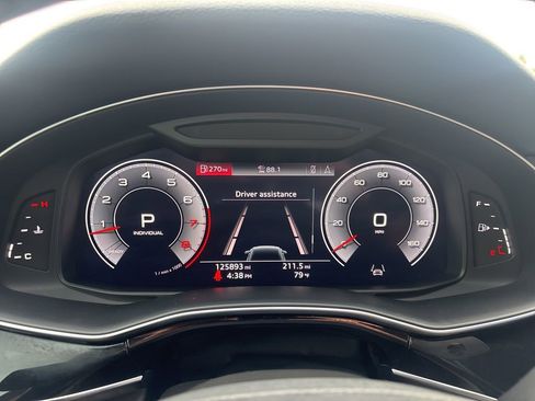 Used 2019 Audi Q8 Premium Plus AWD/4WD image 22