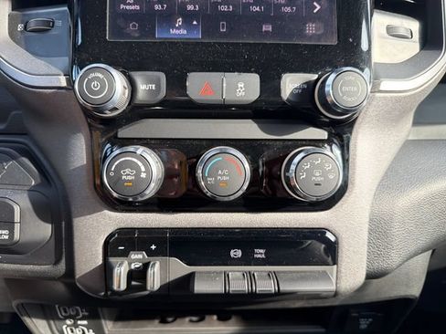 Used 2025 RAM 2500 Tradesman w/ Chrome Appearance Group AWD/4WD image 22