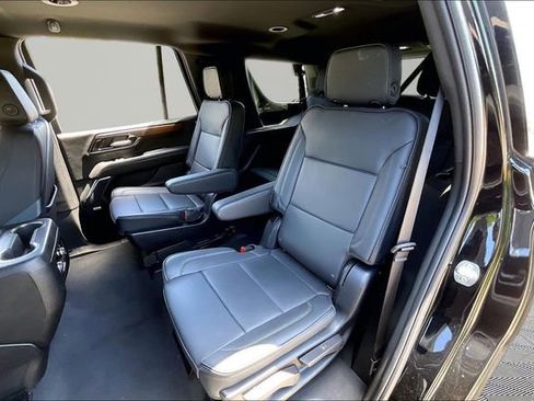 Used 2025 GMC Yukon Denali AWD/4WD image 16