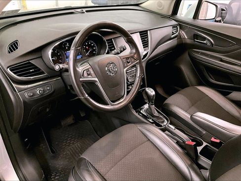 Used 2019 Buick Encore Sport Touring AWD/4WD image 12