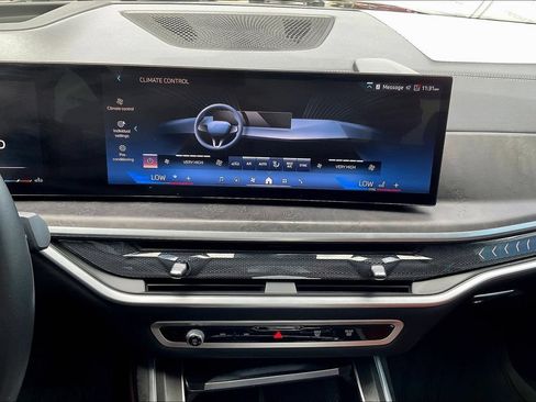 Used 2024 BMW X7 xDrive40i AWD/4WD image 15
