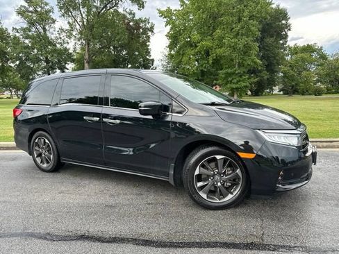 Used 2022 Honda Odyssey Elite image 2