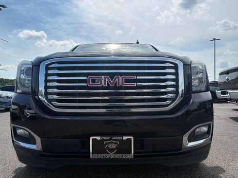 Used 2017 GMC Yukon SLT w/ Premium Edition AWD/4WD image 4