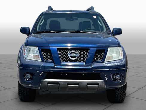 Used 2011 Nissan Frontier PRO-4X w/ Pro-4x Luxury Pkg RWD image 3