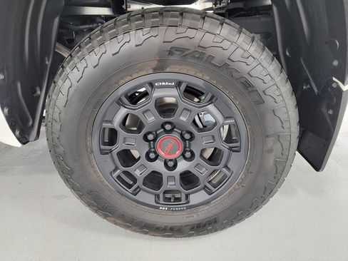Used 2025 Toyota Tundra TRD Pro AWD/4WD image 12