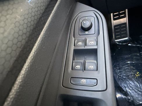 Used 2022 Volkswagen GTI Autobahn FWD image 30