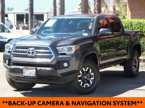 Used 2016 Toyota Tacoma TRD Off-Road w/ Towing Package RWD image 4