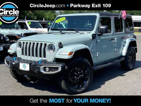 Used 2023 Jeep Wrangler Unlimited Sahara w/ Cold Weather Group AWD/4WD image 1
