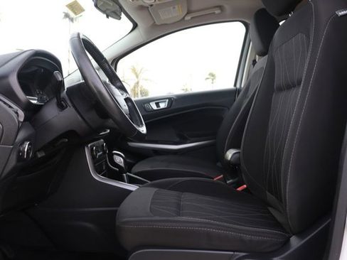 Used 2019 Ford EcoSport SE w/ SE Convenience Package image 12