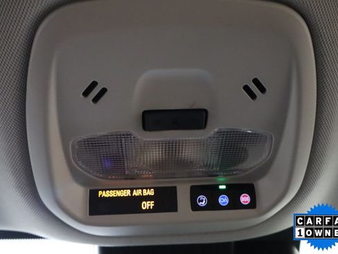 Used 2025 Chevrolet Trax LT FWD image 25