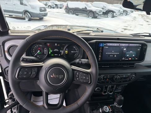 Used 2024 Jeep Wrangler Unlimited w/ Convenience Group image 2