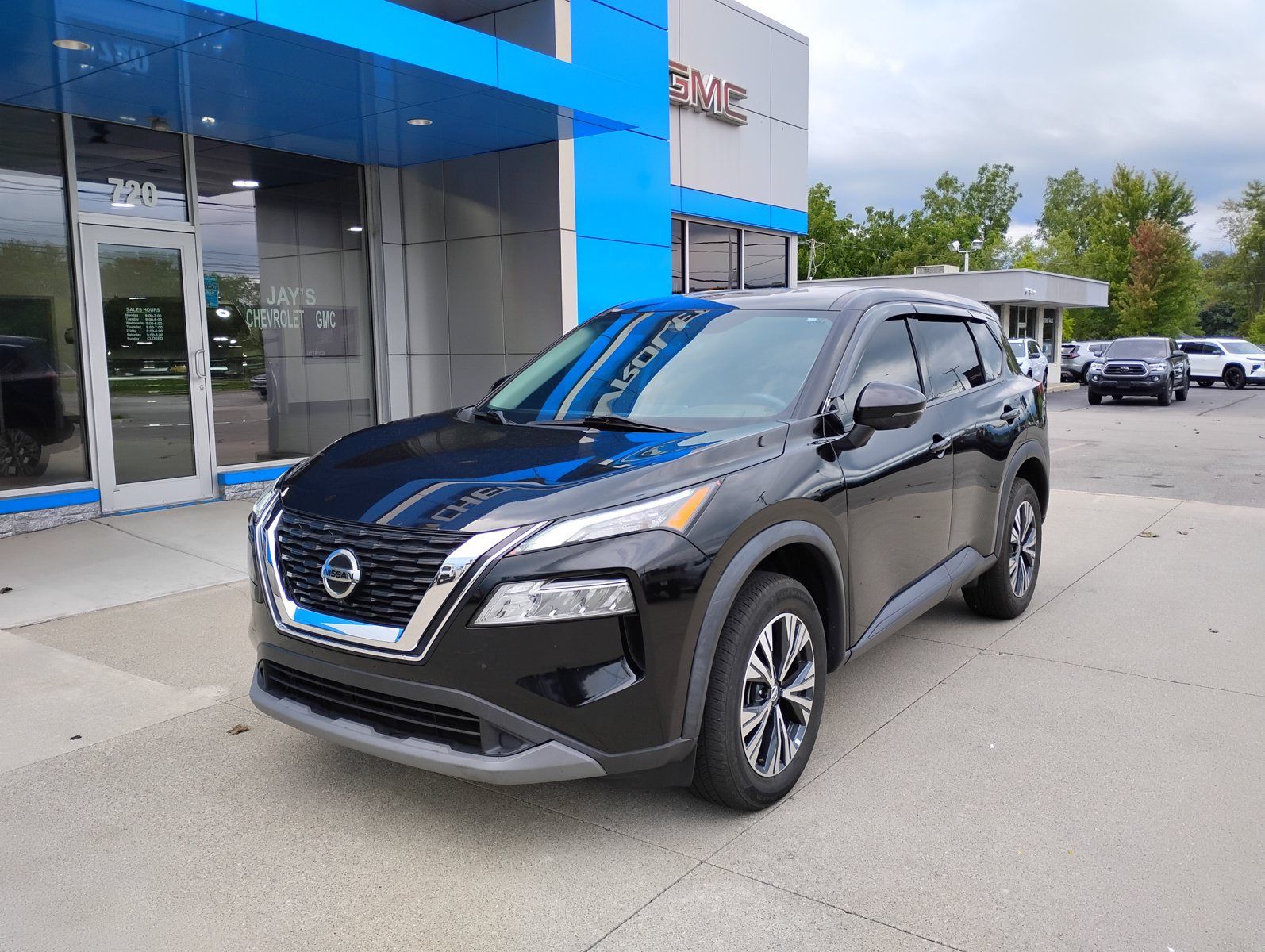 Used 2021 Nissan Rogue SV AWD/4WD image 14