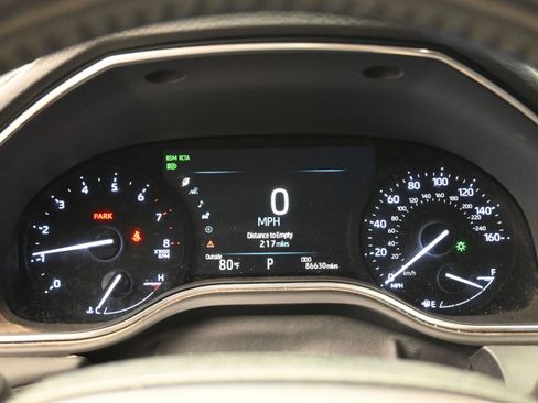 Used 2019 Toyota Avalon XLE w/ Moonroof Package image 10