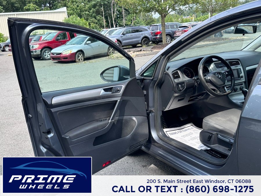 Used 2016 Volkswagen Golf S FWD image 8