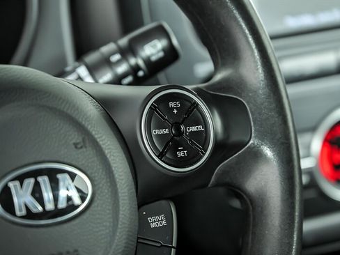 Used 2017 Kia Soul + FWD image 20