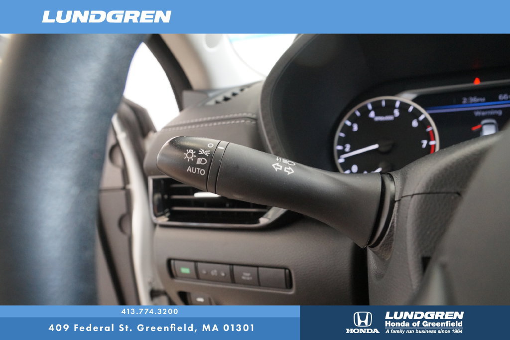 Used 2024 Nissan Sentra SV FWD image 21