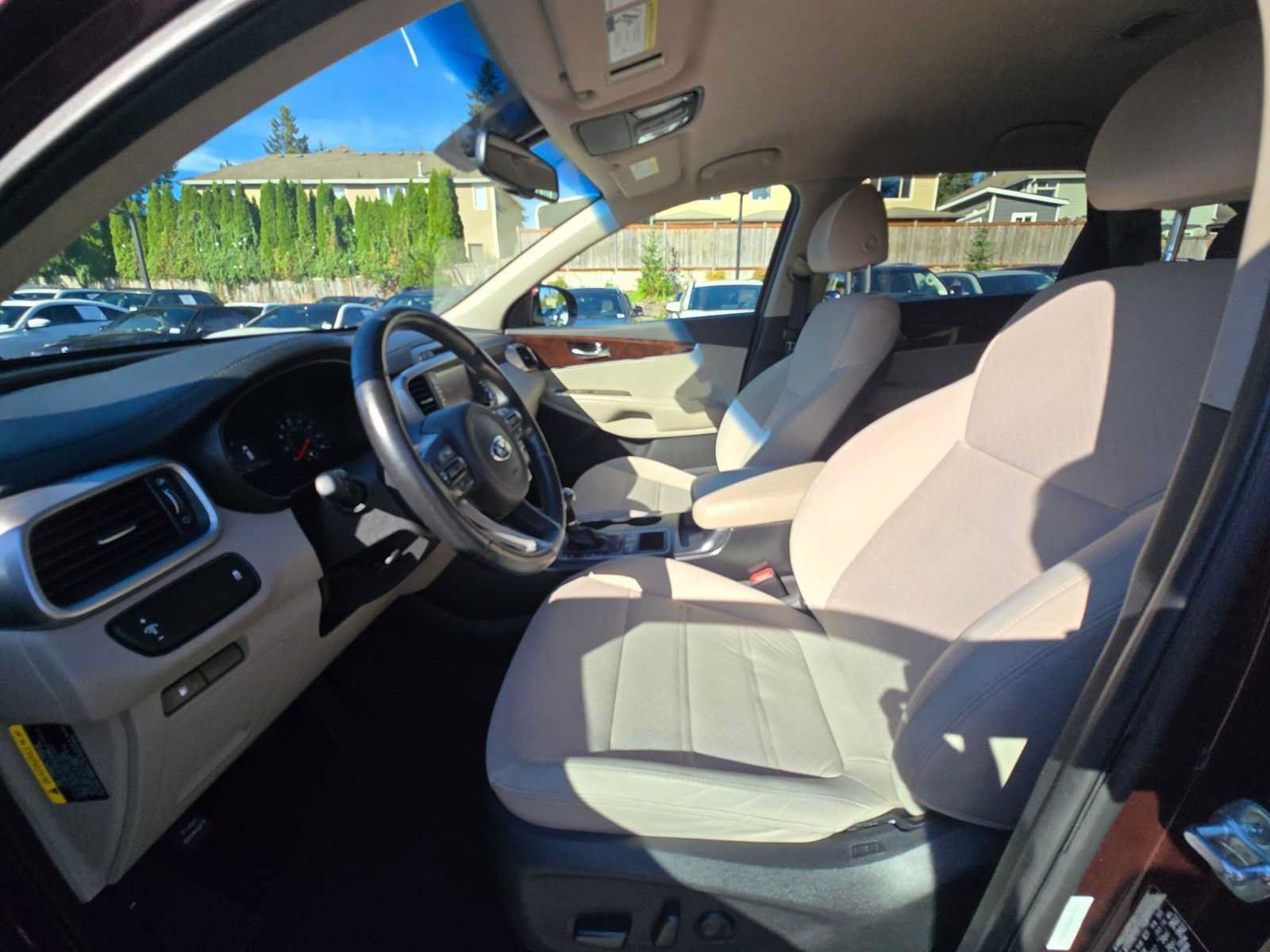 Used 2018 Kia Sorento FWD image 21