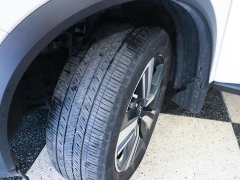 Used 2023 Nissan Rogue SL w/ SL Premium Package FWD image 3