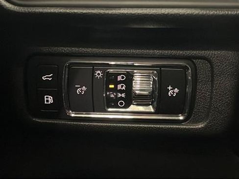 Used 2025 Lincoln Corsair Grand Touring AWD/4WD image 33