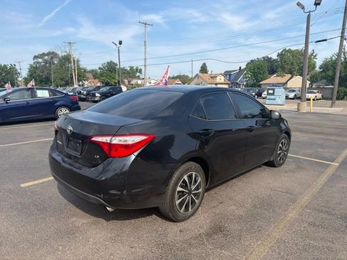 Used 2015 Toyota Corolla LE FWD image 6